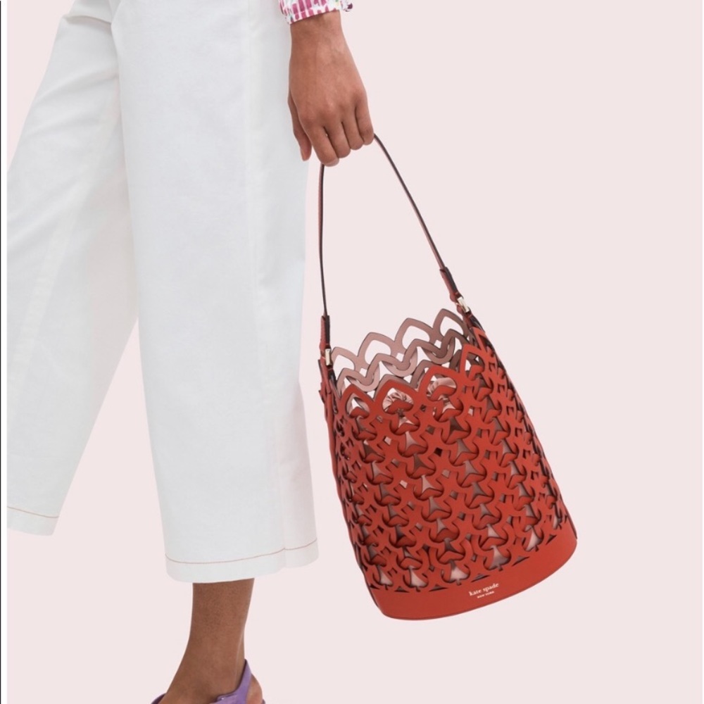Kate Spade red Dorie Spade bucket bag - Picture 1 of 7